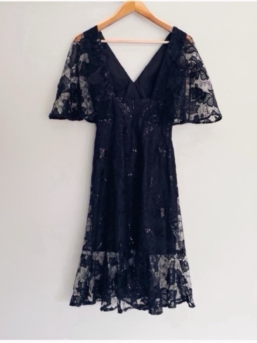 NEW Dress The Population Women’s Roseanna Dress Black Midi Flutter Sleeve XS - Picture 5 of 13
